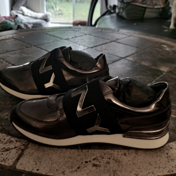 DKNY Women's Athletic Everyday Dalla-Wedge Sneaker pewter 6 NEW - Picture 3 of 8